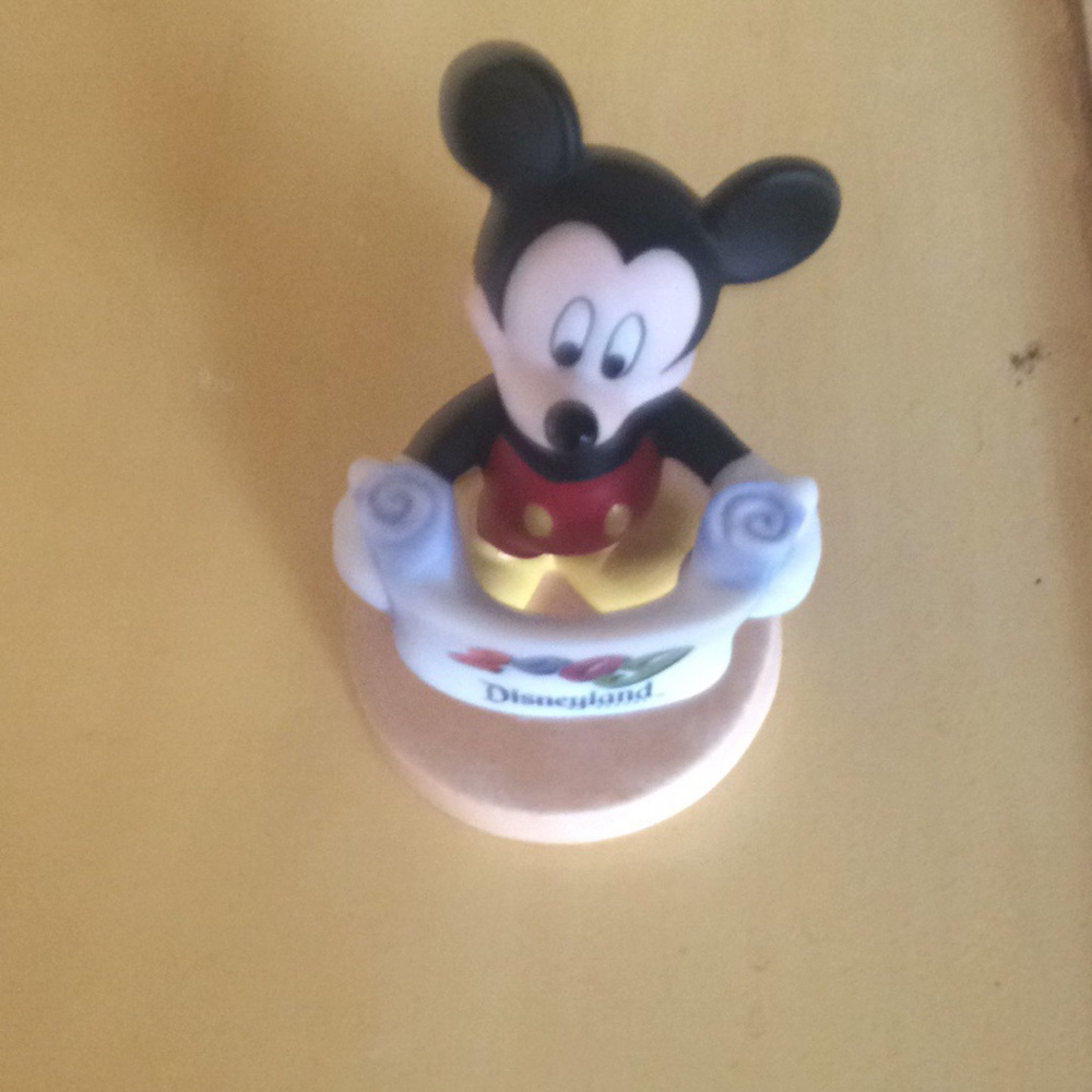 Mickey Mouse 🐭 - Picture 3 of 4